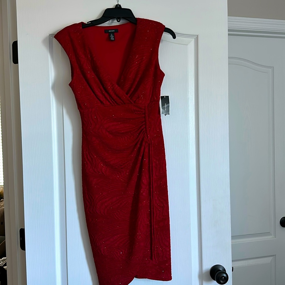 Alfani size 6 Red Holiday cocktail dress
